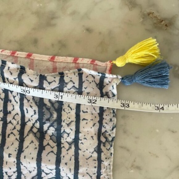 STELLA & DOT Large Pastel Oblong Scarf Wrap Sarong Tassel Corners - Picture 13 of 13